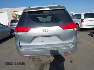 2013 Toyota Sienna LE AAS with VIN 5TDKK3DC6DS371126, listed as a IAAI auction lot 42006353 with 141,425 mi miles. Bid and sale history available at carsss.com. Image 16.