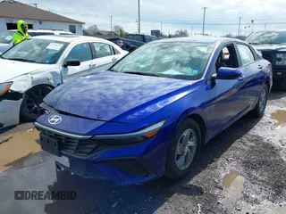 2024 Hyundai Elantra SE z VIN KMHLL4DG8RU782505, wystawiony jako IAAI lot #41934014 z przebiegiem 21 137 mil mil oraz . Historia ofert i sprzedaży dostępna na DreamBid. Obrazek 17.