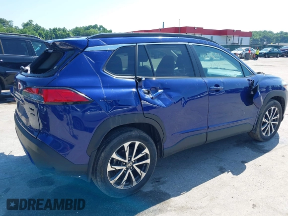 2022 Toyota Corolla Cross XLE z VIN 7MUDAABG4NV004836, wystawiony jako IAAI lot #42546573 z przebiegiem 23 821 mil mil oraz . Historia ofert i sprzedaży dostępna na DreamBid. Obrazek 17.