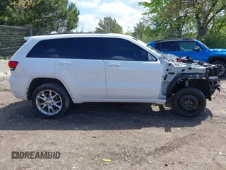 2019 Jeep Grand Cherokee Upland z VIN 1C4RJFAG4KC566506, wystawiony jako IAAI lot #42355720 z przebiegiem 127 141 mil mil oraz . Historia ofert i sprzedaży dostępna na DreamBid. Obrazek 12.