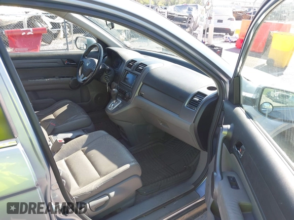 2008 Honda CR-V EX-L with VIN JHLRE487X8C030170, listed as a IAAI auction lot 42058336 with 213,798 mi miles. Bid and sale history available at carsss.com. Image 5.