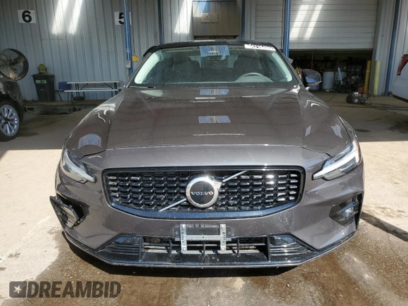 2024 Volvo S60 Core Dark Theme with VIN 7JRL12FK5RG320449, listed as a Copart auction lot 64716455 with 28,983 mi miles and Clean title. Bid and sale history available at DreamBid. Image 5.