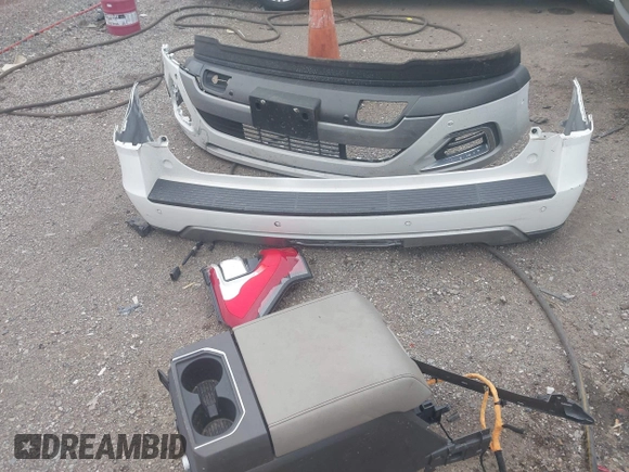 2020 Ford Expedition Limited с VIN 1FMJU2AT6LEA43192, выставлен на аукционе IAAI как лот 42075226 с пробегом Не указан миль и . История ставок и продаж доступна на DreamBid. Изображение 12.