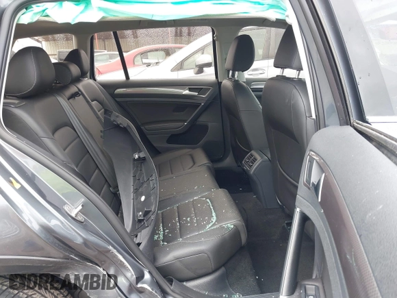 2019 Volkswagen Golf S z VIN 3VWH17AU1KM505617, wystawiony jako IAAI lot #41659236 z przebiegiem 37 964 mil mil oraz . Historia ofert i sprzedaży dostępna na DreamBid. Obrazek 8.