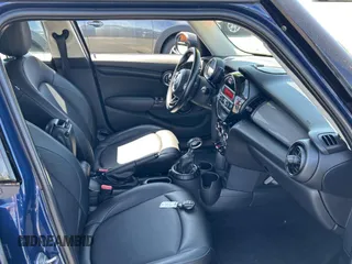2015 MINI Hardtop 4 Door with VIN WMWXS5C5XFT831166, listed as a Copart auction lot 56714285 with 69,668 mi miles and Salvage Title. Bid and sale history available at DreamBid. Image 5.