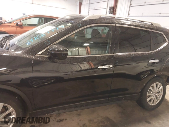 2018 Nissan Rogue SV with VIN 5N1AT2MV4JC784272, listed as a IAAI auction lot 41689774 with 68,154 mi miles. Bid and sale history available at carsss.com. Image 14.