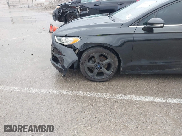 2013 Ford Fusion SE with VIN 3FA6P0HR0DR149724, listed as a IAAI auction lot 41475766 with 132,867 mi miles. Bid and sale history available at carsss.com. Image 18.