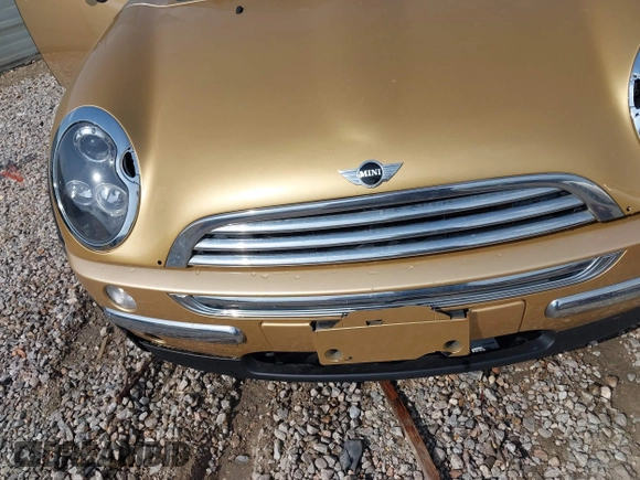 2004 MINI Hardtop z VIN WMWRC33404TJ55065, wystawiony jako IAAI lot #42273634 z przebiegiem 114 747 mil mil oraz . Historia ofert i sprzedaży dostępna na DreamBid. Obrazek 6.