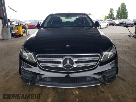 2017 Mercedes-Benz E 300 Luxury with VIN WDDZF4JB9HA067009, listed as a Copart auction lot 60285755 with 81,776 mi miles and Salvage title. Bid and sale history available at DreamBid. Image 5.