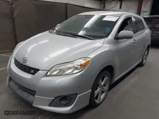 2010 Toyota Matrix S with VIN 2T1KE4EE7AC046244, listed as a IAAI auction lot 41997842 with 225,133 mi miles. Bid and sale history available at carsss.com. Image 2.