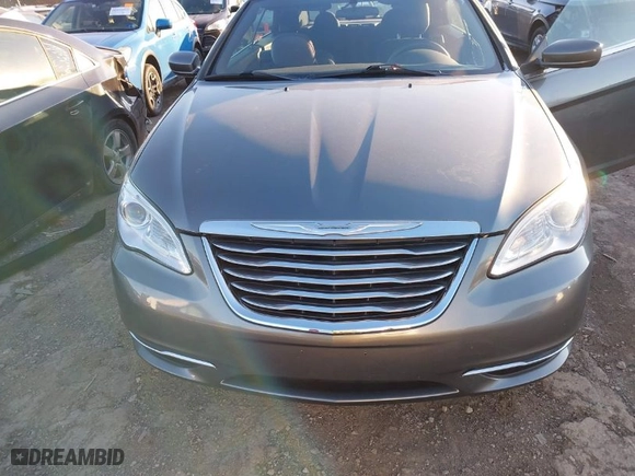 2012 Chrysler 200 Touring with VIN 1C3BCBEB5CN191464, listed as a IAAI auction lot 41386554 with NaN miles. Bid and sale history available at carsss.com. Image 6.
