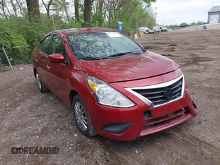 2017 Nissan Versa SV z VIN 3N1CN7AP3HK433810, wystawiony jako IAAI lot #42149991 z przebiegiem 128 634 mil mil oraz . Historia ofert i sprzedaży dostępna na DreamBid. Obrazek 1.