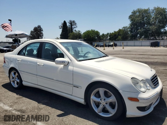 2006 Mercedes-Benz C 230 Sport z VIN WDBRF52H86A868643, wystawiony jako Copart lot #57884775 z przebiegiem 75 011 mil mil oraz Czysty tytuł • Clean title. Historia ofert i sprzedaży dostępna na DreamBid. Obrazek 4.