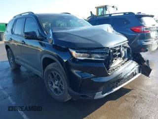 2025 Honda Pilot TrailSport with VIN 5FNYG1H60SB059342, listed as a IAAI auction lot 41525836 with 2,450 mi miles. Bid and sale history available at carsss.com. Image 1.