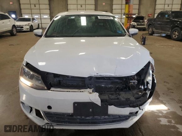2013 Volkswagen Jetta SE z VIN 3VWDX7AJ2DM367401, wystawiony jako Copart lot #46094035 z przebiegiem 171 895 mil mil oraz Nie do naprawy • Non repairable. Historia ofert i sprzedaży dostępna na DreamBid. Obrazek 5.