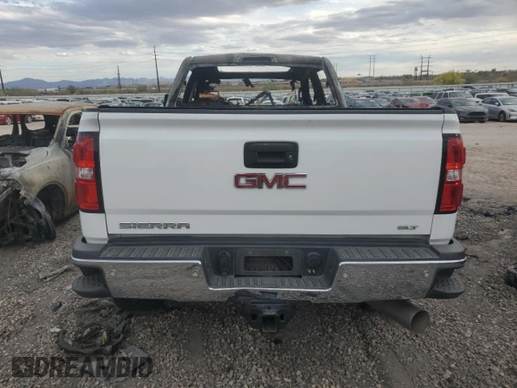 2018 GMC Sierra 2500HD SLT z VIN 1GT12TEY1JF108589, wystawiony jako Copart lot #52713975 z przebiegiem Nie podano mil oraz Nie do naprawy • Non repairable. Historia ofert i sprzedaży dostępna na DreamBid. Obrazek 6.