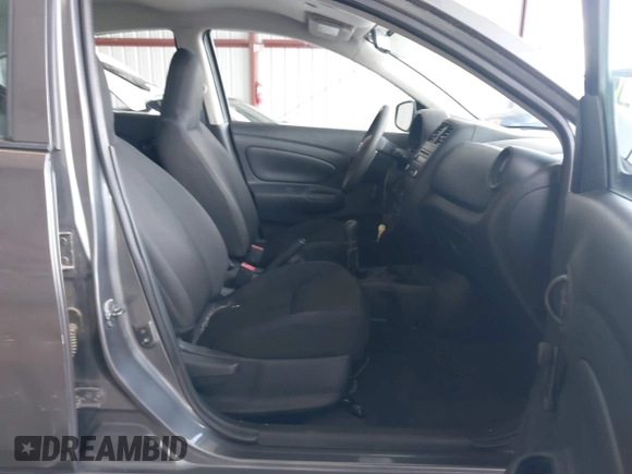 2016 Nissan Versa S z VIN 3N1CN7AP4GL902783, wystawiony jako IAAI lot #42128197 z przebiegiem 116 847 mil mil oraz . Historia ofert i sprzedaży dostępna na DreamBid. Obrazek 5.