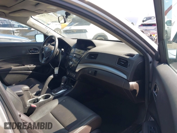 2017 Acura ILX with VIN 19UDE2F32HA002193, listed as a IAAI auction lot 41705093 with 92,811 mi miles. Bid and sale history available at carsss.com. Image 5.