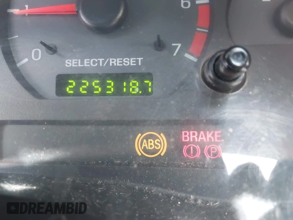 2004 Ford Mustang Standard with VIN 1FAFP40404F110071, listed as a IAAI auction lot 41841164 with 225,318 mi miles. Bid and sale history available at carsss.com. Image 7.