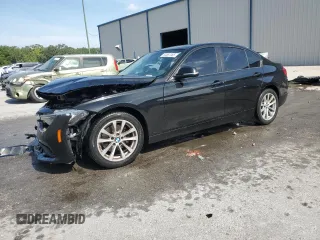 2017 BMW 3 Series 320i z VIN WBA8E1G30HNU18211, wystawiony jako Copart lot #53887085 z przebiegiem 67 185 mil mil oraz Szkody całkowita. Historia ofert i sprzedaży dostępna na DreamBid. Obrazek 1.