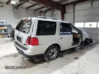 2006 Lincoln Navigator Luxury with VIN 5LMFU28526LJ27780, listed as a Copart auction lot 42564945 with 0 mi miles and Salvage Title. Bid and sale history available at carsss.com. Image 3.