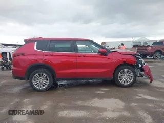 2023 Mitsubishi Outlander ES z VIN JA4J3TA87PZ027620, wystawiony jako IAAI lot #41900551 z przebiegiem 46 477 mil mil oraz . Historia ofert i sprzedaży dostępna na DreamBid. Obrazek 12.