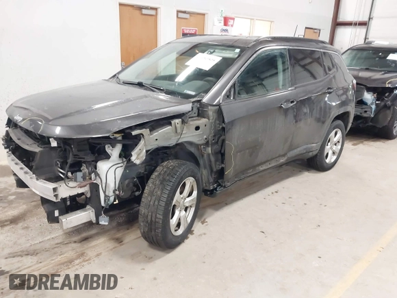 2018 Jeep Compass Latitude z VIN 3C4NJDBB8JT202632, wystawiony jako IAAI lot #41650505 z przebiegiem 118 777 mil mil oraz . Historia ofert i sprzedaży dostępna na DreamBid. Obrazek 18.