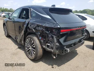 2024 Lexus RX 350h z VIN 2T2BBMCA3RC042028, wystawiony jako Copart lot #59934405 z przebiegiem 61 837 mil mil oraz Szkoda całkowita • Salvage title. Historia ofert i sprzedaży dostępna na DreamBid. Obrazek 2.