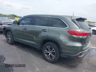 2017 Toyota Highlander LE with VIN 5TDZZRFH4HS230793, listed as a IAAI auction lot 42651539 with 27,183 mi miles and . Bid and sale history available at DreamBid. Image 3.