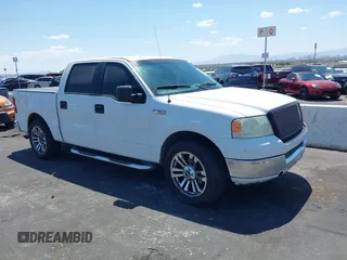 2005 Ford F-150 XLT z VIN 1FTRW12W55KC15429, wystawiony jako IAAI lot #42485246 z przebiegiem 251 954 mil mil oraz . Historia ofert i sprzedaży dostępna na DreamBid. Obrazek 1.