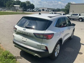 2020 Ford Escape SE z VIN 1FMCU0G62LUB45075, wystawiony jako IAAI lot #42743374 z przebiegiem 84 675 mil mil oraz . Historia ofert i sprzedaży dostępna na DreamBid. Obrazek 19.