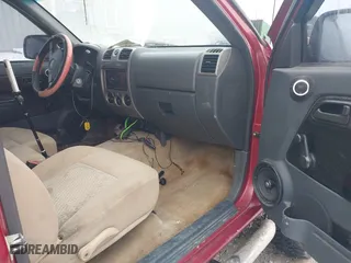 2006 Chevrolet Colorado LT w/1LT with VIN 1GCDT146068122476, listed as a IAAI auction lot 41281077 with 151,072 mi miles. Bid and sale history available at carsss.com. Image 5.