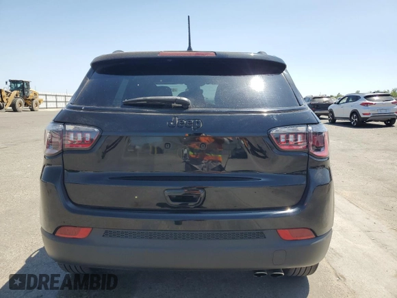 2022 Jeep Compass Latitude z VIN 3C4NJCBB6NT187791, wystawiony jako Copart lot #61102685 z przebiegiem 18 281 mil mil oraz Szkoda całkowita • Salvage title. Historia ofert i sprzedaży dostępna na DreamBid. Obrazek 6.