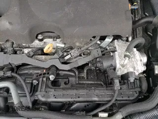 2022 Toyota Sienna LE with VIN 5TDKRKEC6NS111623, listed as a Copart auction lot 57582325 with 115,876 mi miles and Salvage title. Bid and sale history available at DreamBid. Image 14.