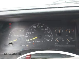1998 Chevrolet Silverado 1500 with VIN 2GCEK19R2W1255365, listed as a IAAI auction lot 41939461 with 276,204 mi miles and . Bid and sale history available at DreamBid. Image 7.