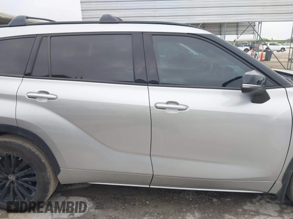 2023 Toyota Highlander L with VIN 5TDKDRAH5PS527304, listed as a IAAI auction lot 42062249 with 20,950 mi miles and . Bid and sale history available at DreamBid. Image 13.