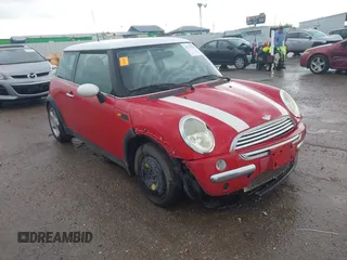 2004 MINI Hardtop z VIN WMWRC33444TC51431, wystawiony jako IAAI lot #42174428 z przebiegiem 224 282 mil mil oraz . Historia ofert i sprzedaży dostępna na DreamBid. Obrazek 1.