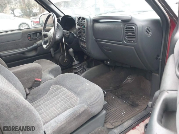 1998 Chevrolet S-10 LS with VIN 1GCCS1445W8168950, listed as a IAAI auction lot 41765254 with 210,751 mi miles. Bid and sale history available at carsss.com. Image 5.