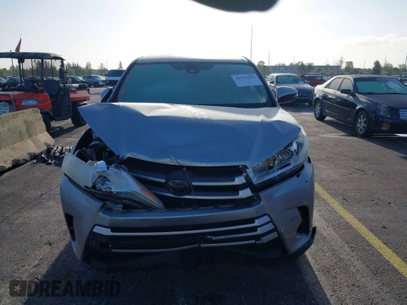 2018 Toyota Highlander LE with VIN 5TDZARFH7JS040614, listed as a IAAI auction lot 41922010 with 74,473 mi miles and . Bid and sale history available at DreamBid. Image 12.