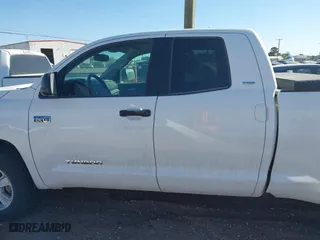 2016 Toyota Tundra 4WD Truck SR with VIN 5TFUW5F1XGX539529, listed as a IAAI auction lot 42044488 with 271,734 mi miles. Bid and sale history available at carsss.com. Image 13.