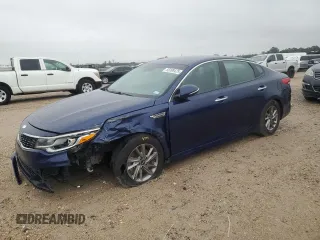 2020 Kia Optima LX z VIN 5XXGT4L31LG384831, wystawiony jako Copart lot #55998425 z przebiegiem 95 185 mil mil oraz Szkoda całkowita • Salvage title. Historia ofert i sprzedaży dostępna na DreamBid. Obrazek 1.