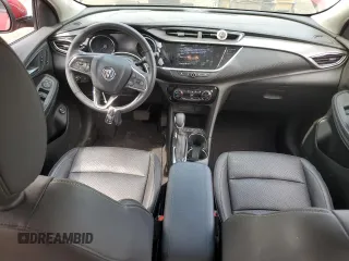 2020 Buick Encore GX Essence z VIN KL4MMFSL5LB123182, wystawiony jako Copart lot #61815755 z przebiegiem 78 237 mil mil oraz Szkoda całkowita • Salvage title. Historia ofert i sprzedaży dostępna na DreamBid. Obrazek 8.