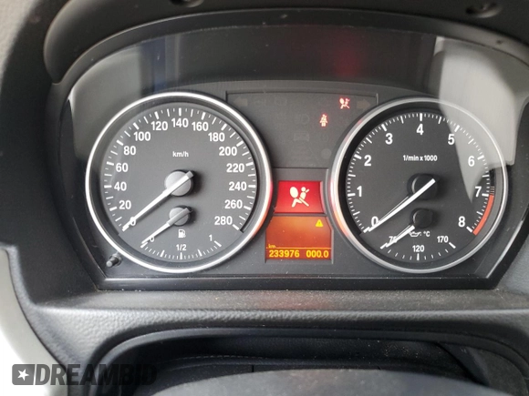 2007 BMW 3 Series 335i with VIN WBAWB73527P032273, listed as a Copart auction lot 77540094 with 233,976 mi miles and Clean Title. Bid and sale history available at DreamBid. Image 9.