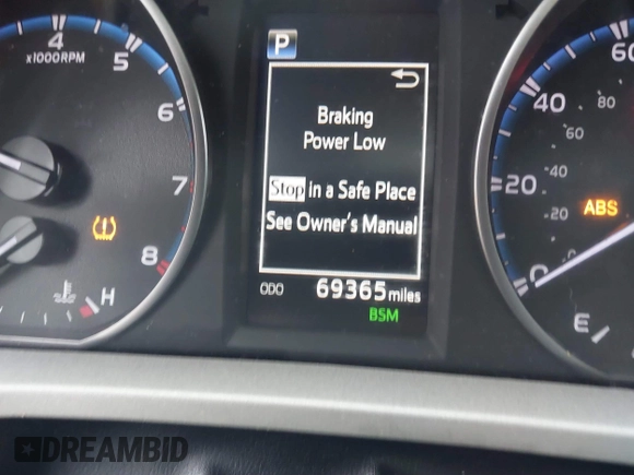 2018 Toyota RAV4 XLE with VIN 2T3WFREV3JW445654, listed as a IAAI auction lot 40849666 with 69,365 mi miles and . Bid and sale history available at DreamBid. Image 15.