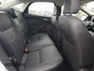2016 Ford Focus SE z VIN 1FADP3F2XGL223796, wystawiony jako Copart lot #52567505 z przebiegiem Nie podano mil oraz Szkoda całkowita • Salvage title. Historia ofert i sprzedaży dostępna na DreamBid. Obrazek 10.