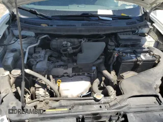 2015 Nissan Rogue S z VIN JN8AS5MT3FW650483, wystawiony jako Copart lot #56312985 z przebiegiem 164 269 mil mil oraz Szkody całkowita. Historia ofert i sprzedaży dostępna na DreamBid. Obrazek 12.