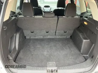 2017 Ford Escape SE with VIN 1FMCU0GDXHUE17877, listed as a IAAI auction lot 42111807 with 135,190 mi miles. Bid and sale history available at carsss.com. Image 1.