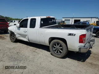 2008 Chevrolet Silverado 1500 1LT with VIN 2GCEC19J081109346, listed as a Copart auction lot 52550725 with 273,409 mi miles and Salvage Title. Bid and sale history available at DreamBid. Image 2.