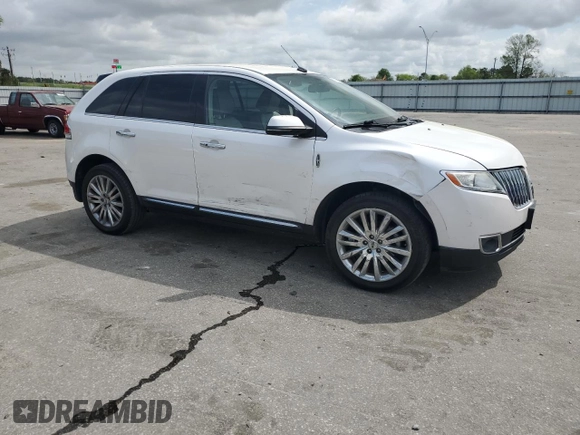 2013 Lincoln MKX with VIN 2LMDJ6JKXDBL12879, listed as a Copart auction lot 51145175 with 128,142 mi miles and Salvage Title. Bid and sale history available at carsss.com. Image 4.