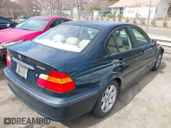 2004 BMW 3 Series 325i with VIN WBAET37424NJ96343, listed as a IAAI auction lot 41721056 with 186,848 mi miles. Bid and sale history available at carsss.com. Image 4.